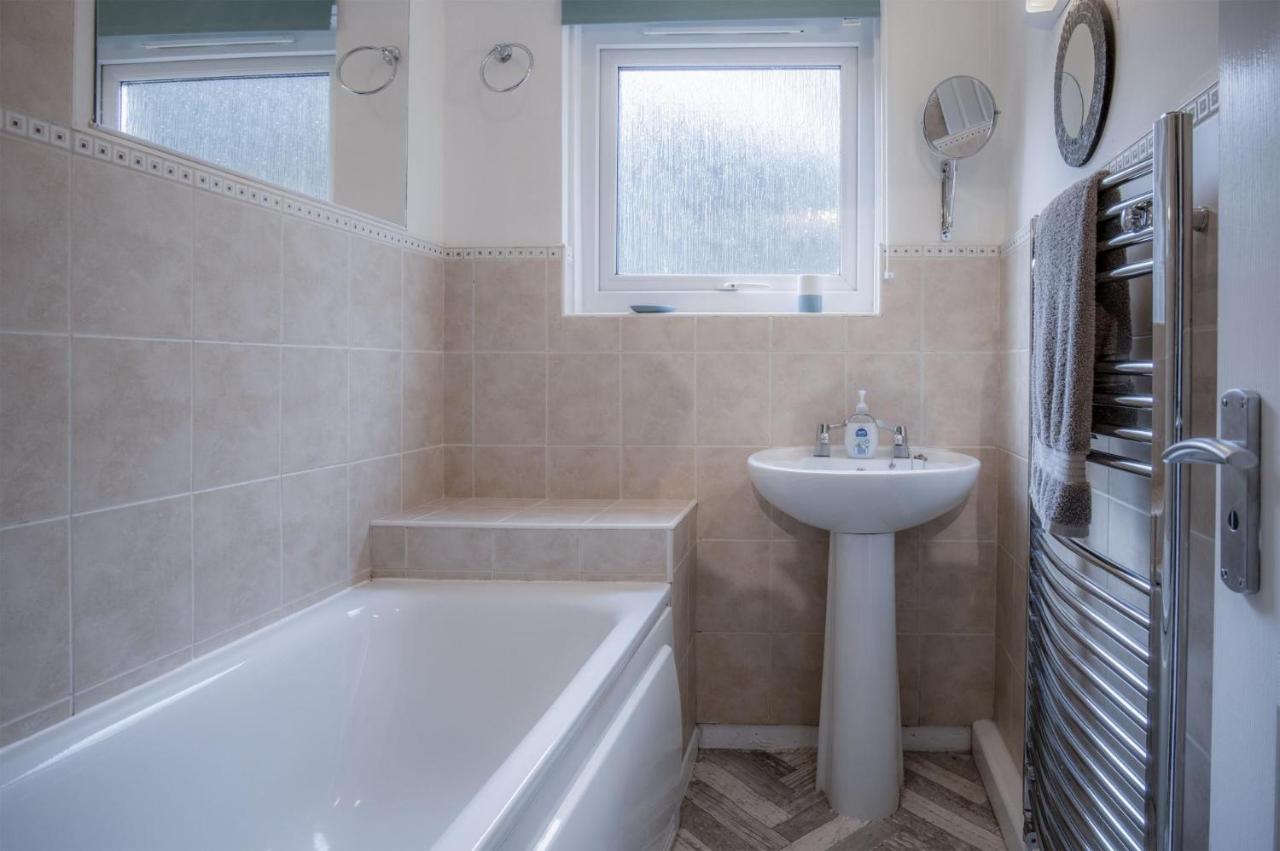 Glenvale - 2 Bedroom Apartment - Saundersfoot Extérieur photo