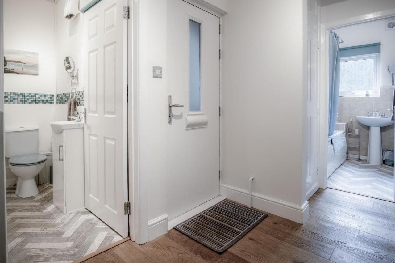 Glenvale - 2 Bedroom Apartment - Saundersfoot Extérieur photo