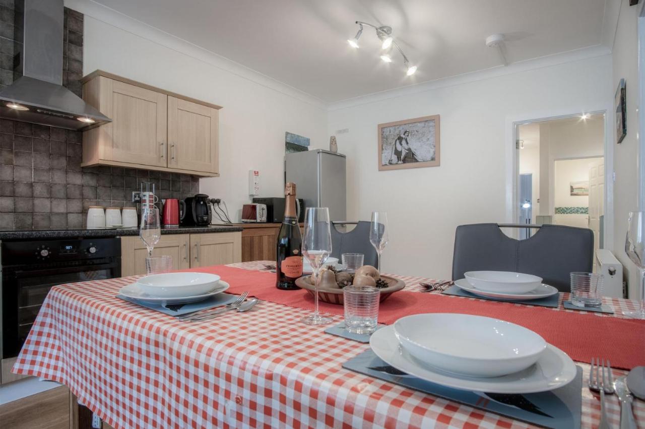 Glenvale - 2 Bedroom Apartment - Saundersfoot Extérieur photo
